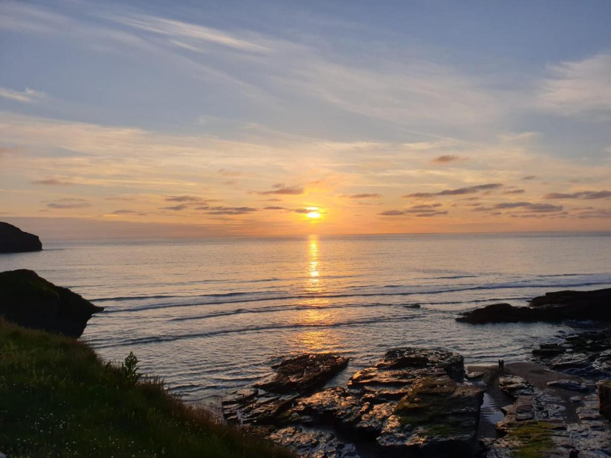 Polrunny Farm Seaberry Cottage With A Sea View And Log Burner Boscastle Exteriör bild