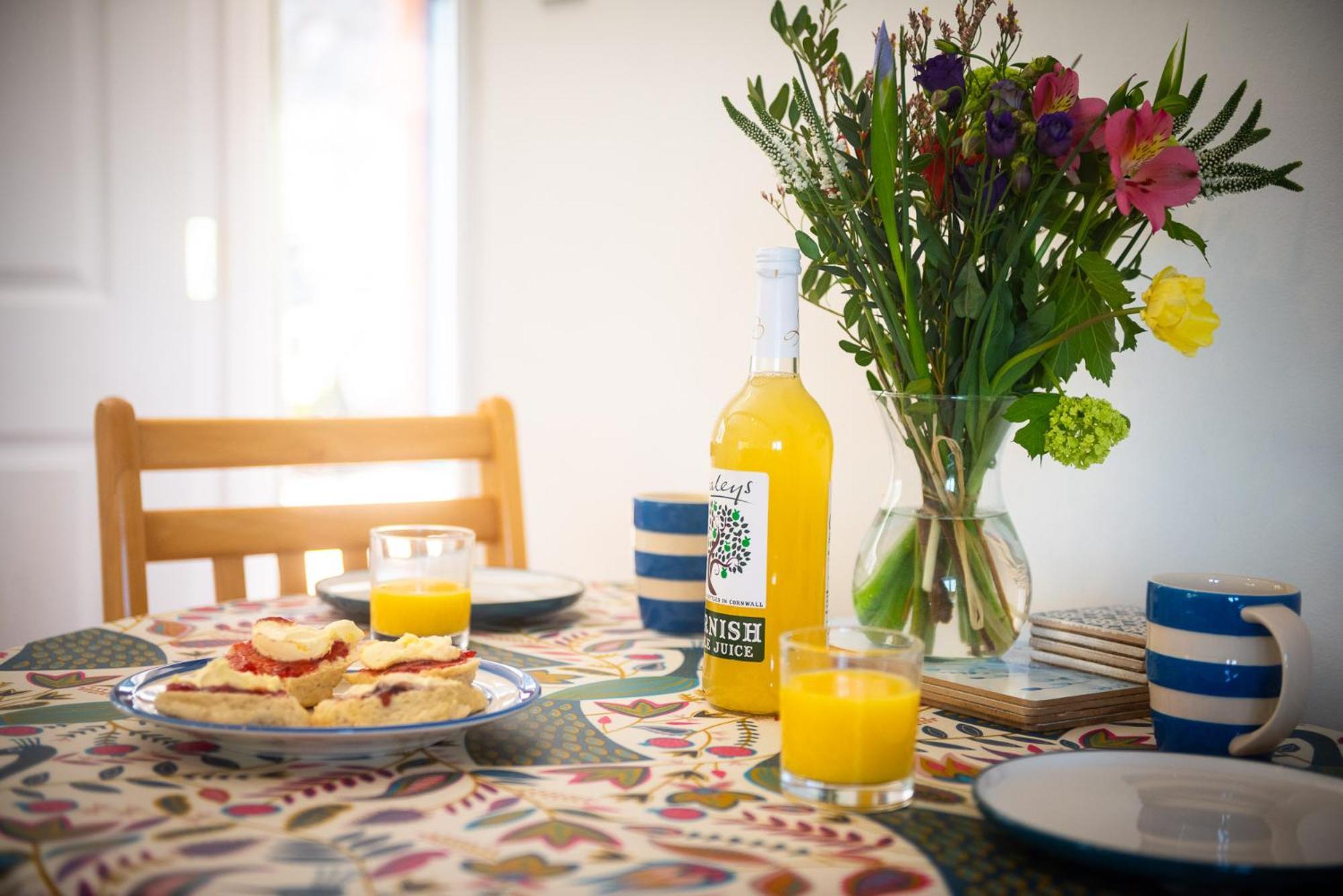 Polrunny Farm Seaberry Cottage With A Sea View And Log Burner Boscastle Exteriör bild